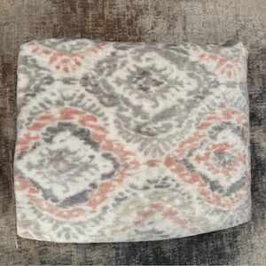 Envogue Soft Plush Blanket in Gray and Pink